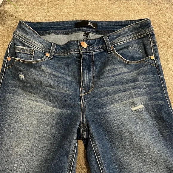 1822 Denim Women Burmuda shorts - Picture 3 of 8